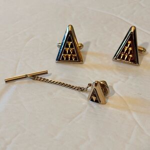 Triangle-Shaped Yellow Goldtone Cufflink & Tie Tack w/Chain Set